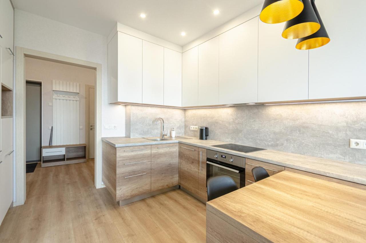 Petrovdom 5-25 In Cozy Apartment In Residential Complex "Beresteiskyi" Kiev Bagian luar foto