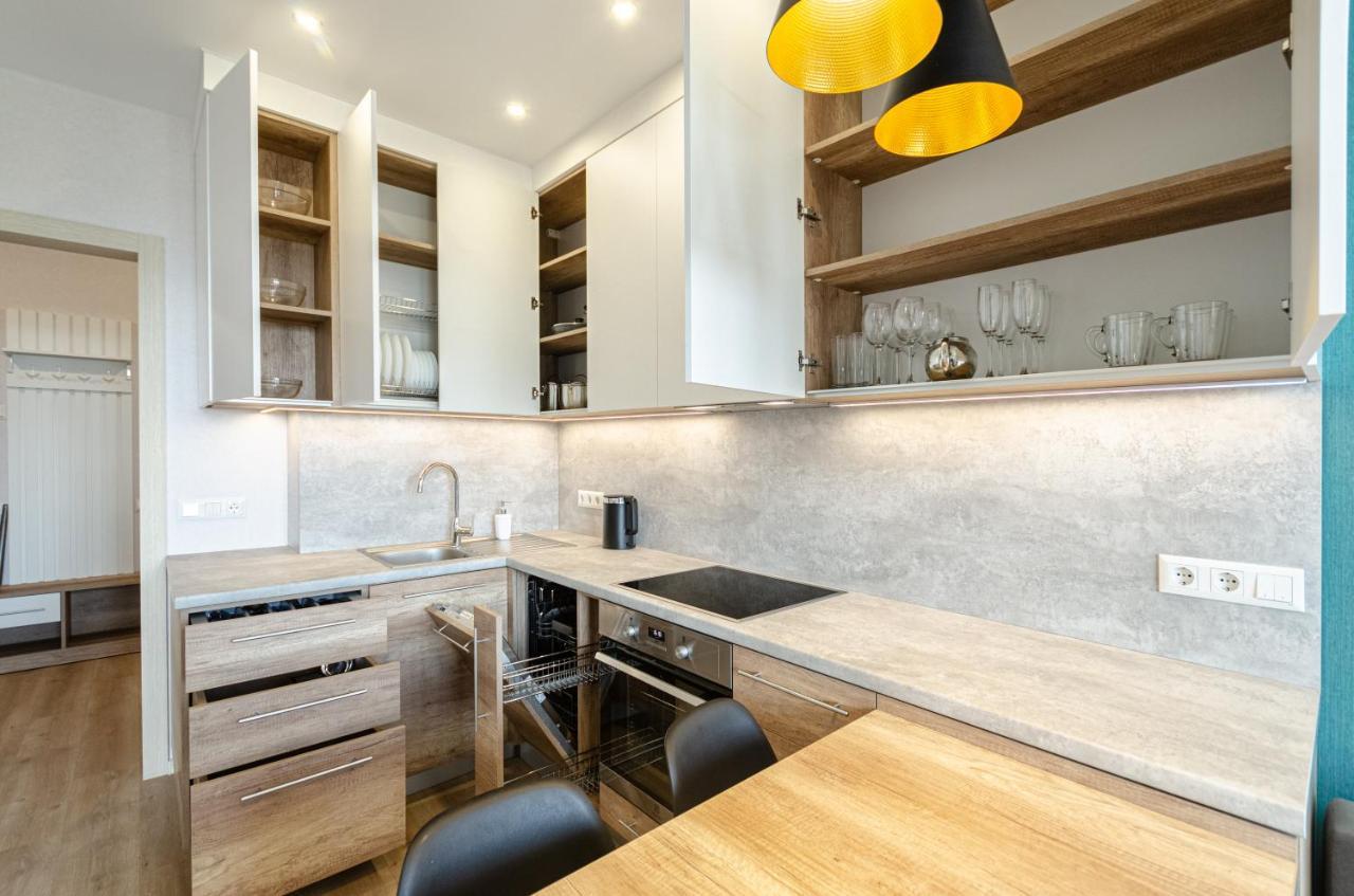 Petrovdom 5-25 In Cozy Apartment In Residential Complex "Beresteiskyi" Kiev Bagian luar foto