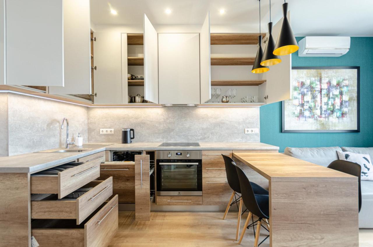 Petrovdom 5-25 In Cozy Apartment In Residential Complex "Beresteiskyi" Kiev Bagian luar foto