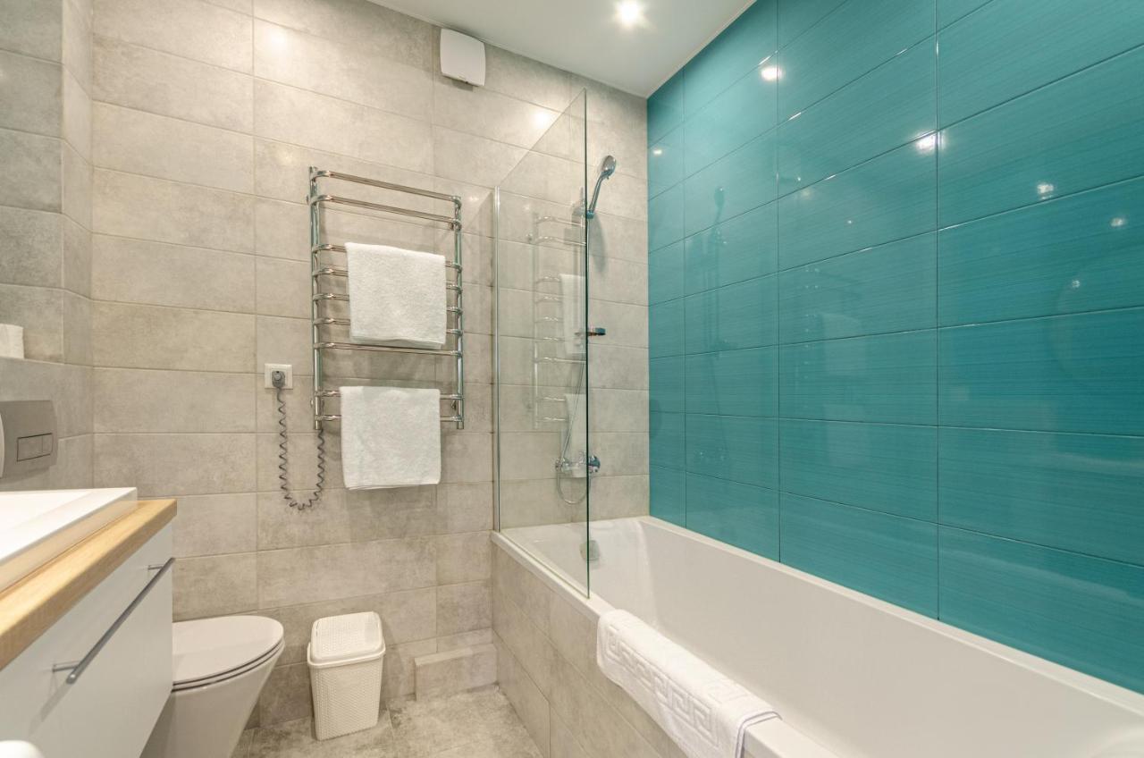 Petrovdom 5-25 In Cozy Apartment In Residential Complex "Beresteiskyi" Kiev Bagian luar foto